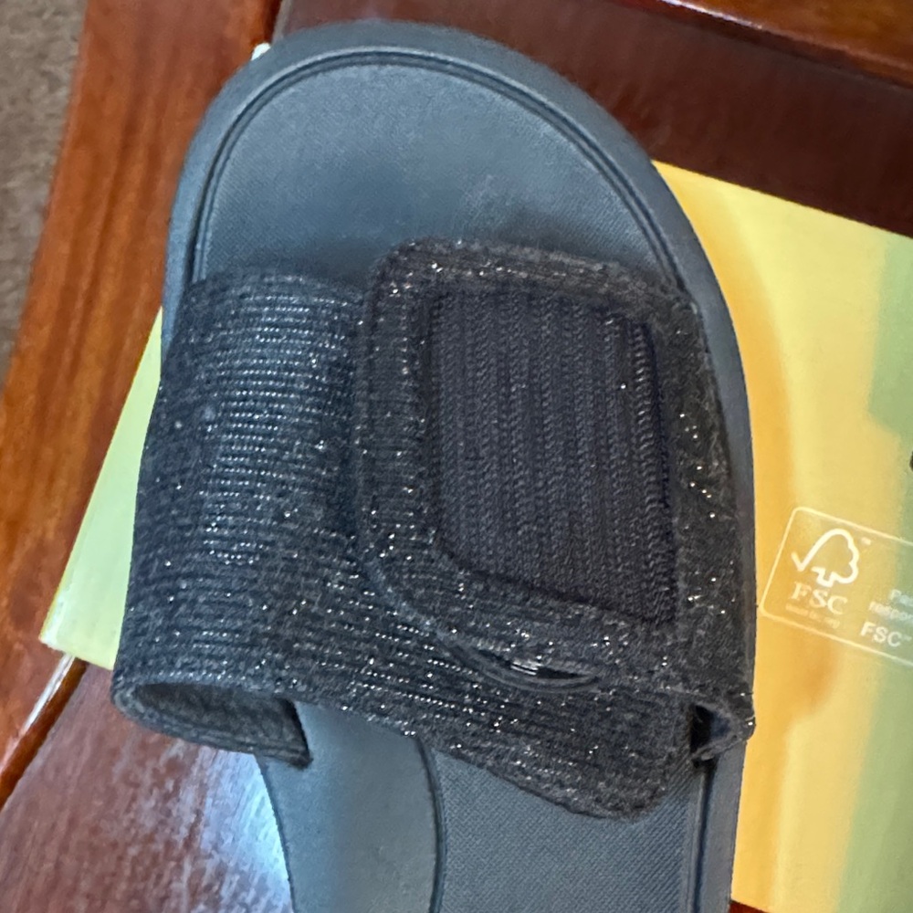 EUC Michael Kors Glitter Black Slides Velcro Closure Size 8 MK Charm  Branding - Picture 12 of 14
